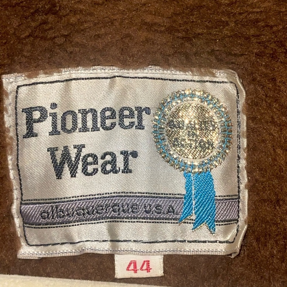 Pioneer Woman vintage leather jacket - Picture 2 of 4